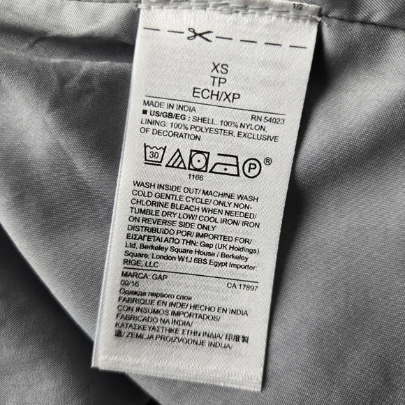 NWT GAP Silver Sequin Scoop Neck Dressy Tank Top - Picture 11 of 12